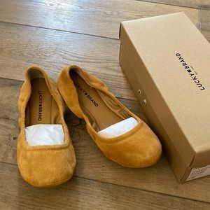 Women’s Lucky Brand suede ballet flats, brand new in box, size 8.5, tan